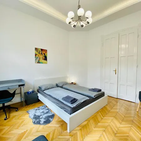 Spacious 4br Oasis In - Bp Sky * Budapest