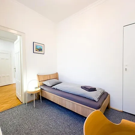 Large 4br Oasis In Ac- Bp Sky Budapest