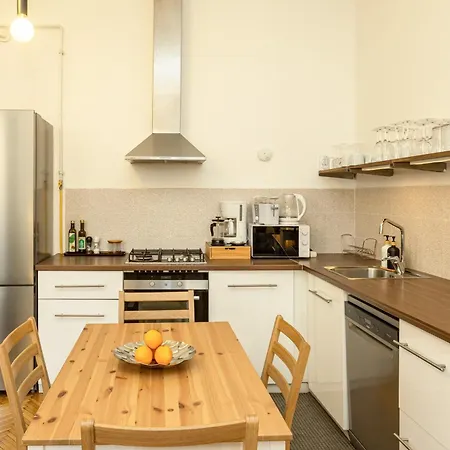Large 4br Oasis In Ac- Bp Sky Budapesta