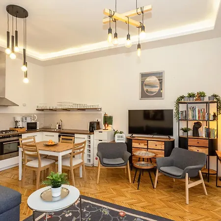 Large 4br Oasis In Ac- Bp Sky