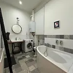 Large 4br Oasis In Ac- Bp Sky Budapest