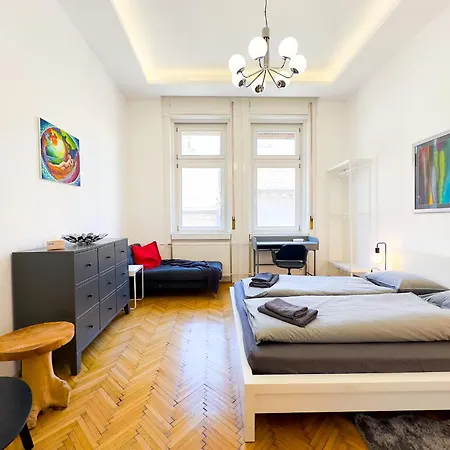 Large 4br Oasis In Ac- Bp Sky * 부다페스트