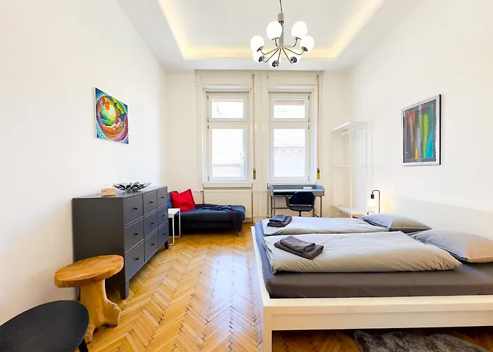 Large 4br Oasis In Ac- Bp Sky * 부다페스트