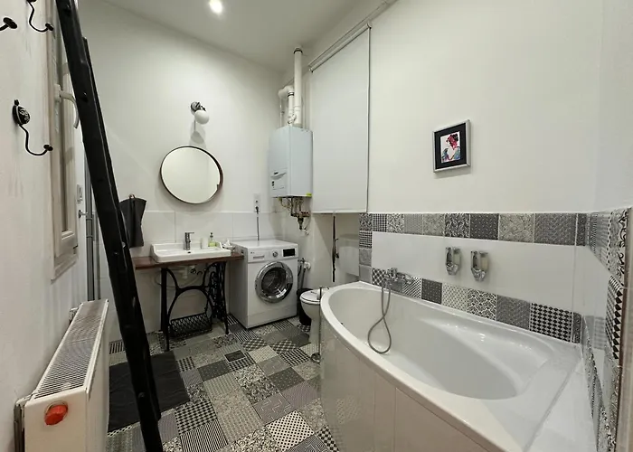 Large 4br Oasis In Ac- Bp Sky Budapest