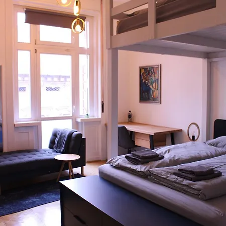 Large 4br Oasis In Ac- Bp Sky דירה בודפשט